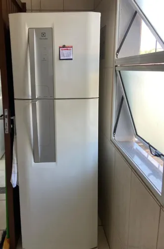 Geladeira Eletrolux DF42 FROST FREE