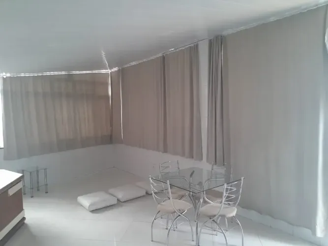 Alugo quartô e sala sem garagem no Porto da Barrara