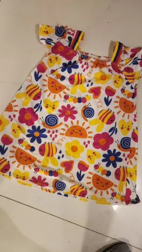 Vestido estampado abelhas 7 anos