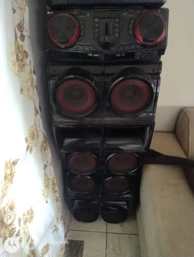 Son com mesa 