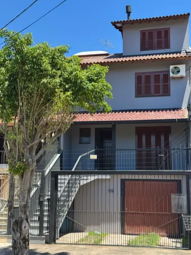 Rocca Imobiliária vende casa com 4 quartos em 180m² no bairro Jardim Itu Sabará em Porto A