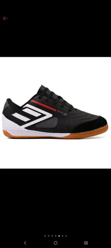 Vende-se chuteira de futsal da sport 5 nova.