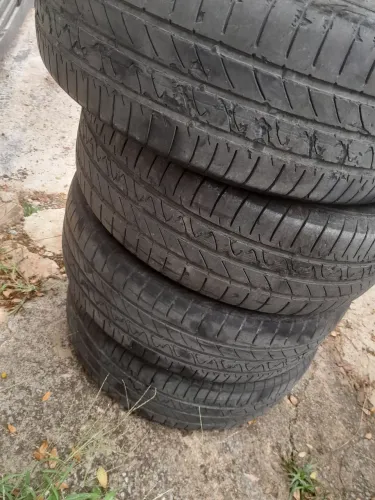 Vendo pneus 14