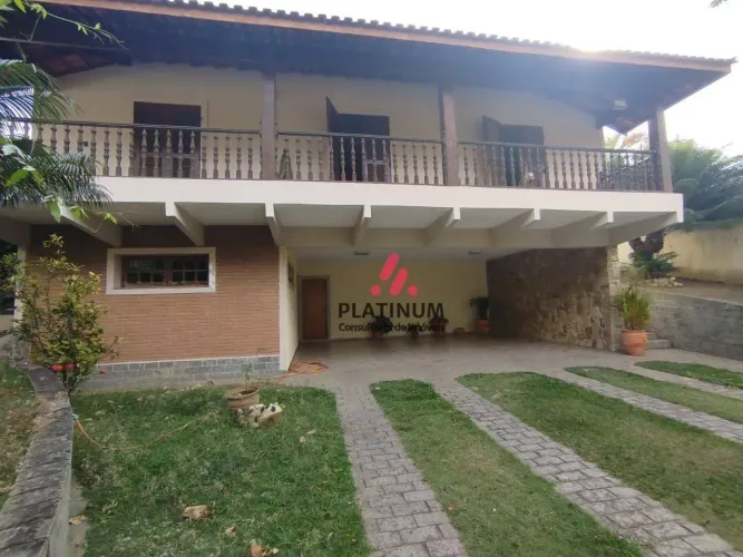 CASA Á VENDA !