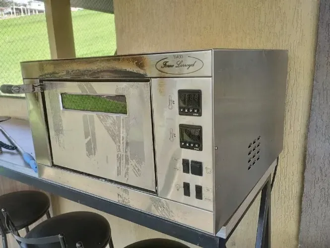Forno Larroyd 220v gourmet V400 para pizza pão e panettone - até 500oC c/ vapor