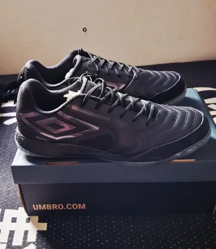 Chuteira Futsal Umbro Pro5 Bump NOVA
