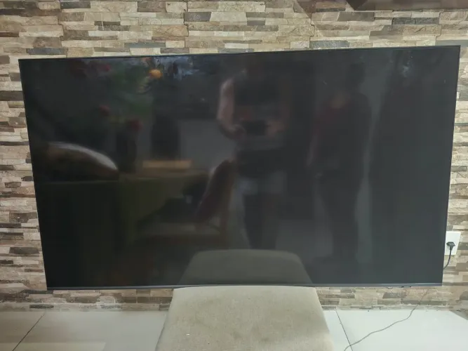 TV Samsung 55? Q60B com defeito na tela - R$ 800,00