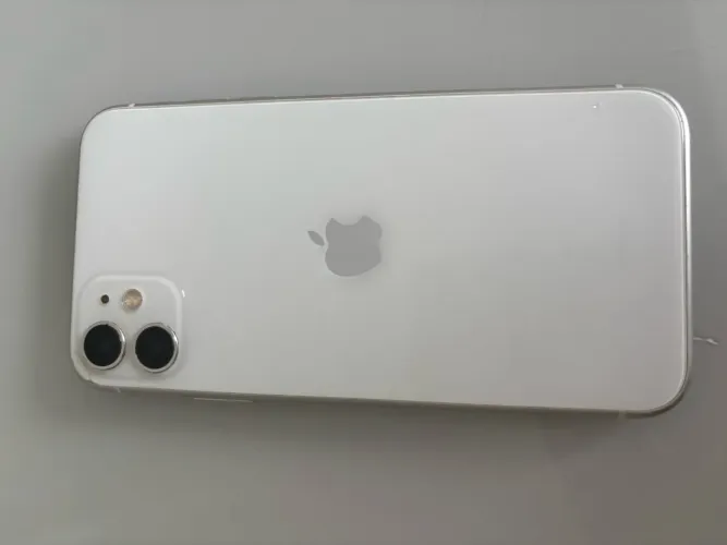 iPhone 11 branco 