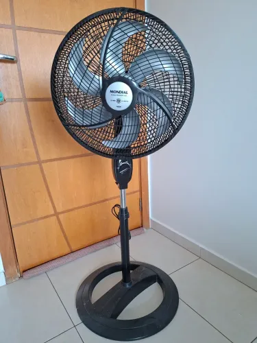 Ventilador Mondial de Coluna