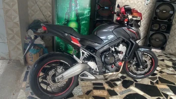 CB 650F Sem detalhes só andar ipva pago 2026