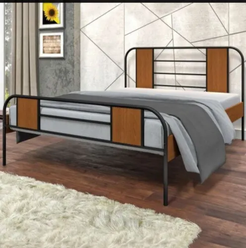 Vendo Cama casal + colchão