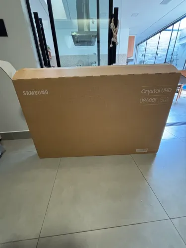 Caixa tv 50  e 65 polegadas