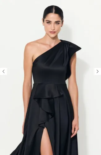 Vestido Preto de Luxo 42