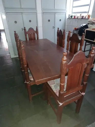 Mesa em madeira Angelin