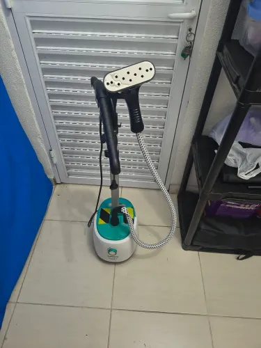 Vaporizador de Roupas Mondial 1800W