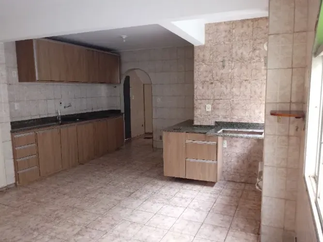 CASA  1 Quarto Gama 25 OESTE
