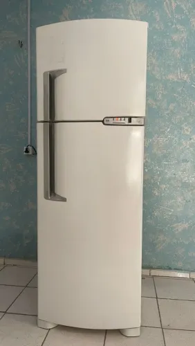 Geladeira Fros Free 1 mês de garantia 