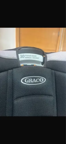 Vendo cadeirinha de bebê para carro Graco