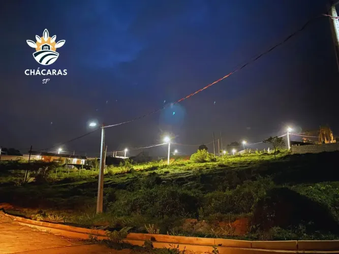 Imóvel para venda tem 600 metros quadrados em Centro - Igaratá - SP