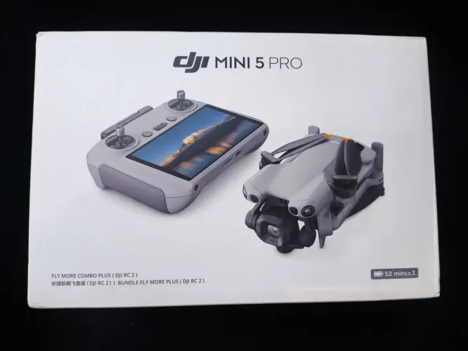 Drone em promoção pra sair hoje ! Dji mini 5 pro combo fly more plus com tela completo !