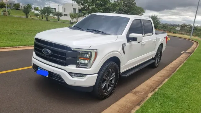 Ford F-150 Lariat 4X4 5.0 V8 2023