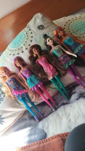 Coleção Completa Barbie Color Reveal