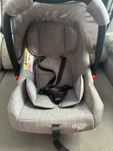 Bebê conforto Cosco ( usado poucas vezes )
