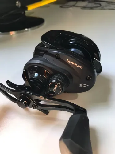 Carretilha Black Tamba