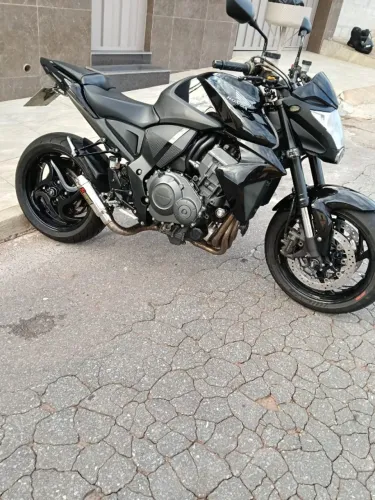Cb 1000