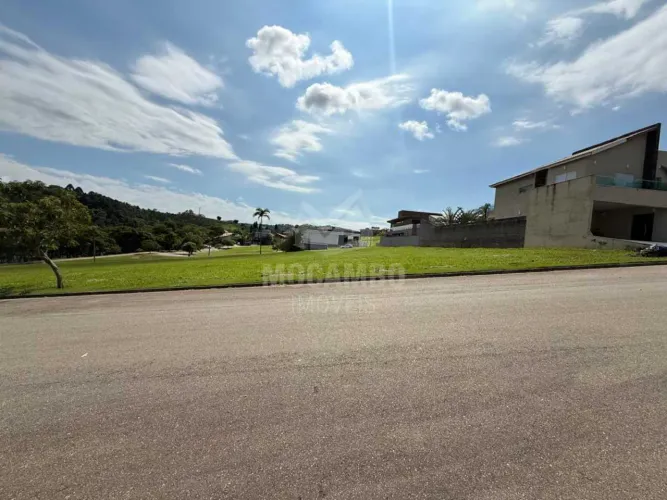 Terreno-À VENDA-Condomínio Sete Lagos-Itatiba-SP