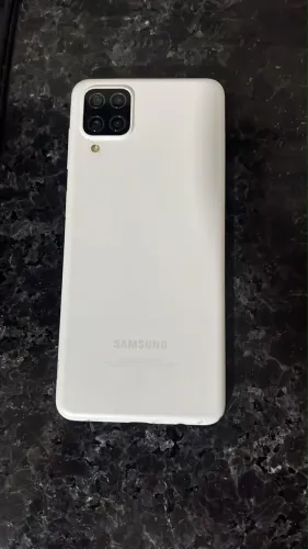 Vende-se celular Samsung A12 - em ótimo estado