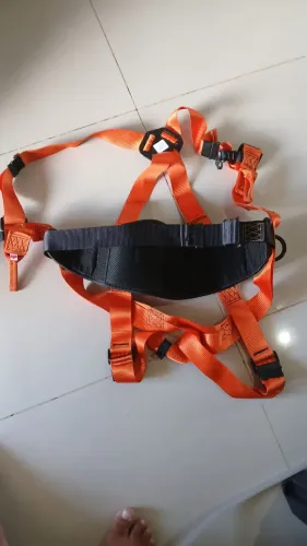CINTO PARAQUEDISTA NOVO + TRAVA QUEDAS $120.00