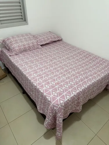 Cama de Casal Completa (Box e Colchão)- Usada em perfeito estado