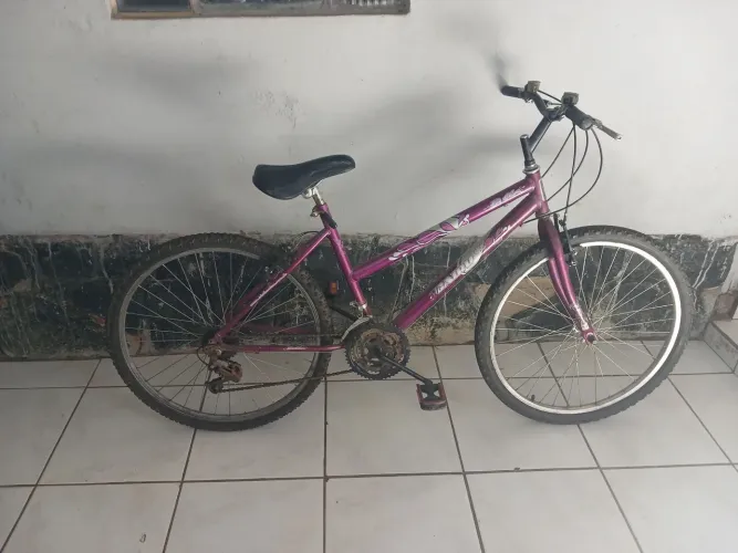 Vendo essa bicicleta aro 26 feminina