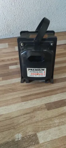 AUTO TRANSFORMADOR 110/220  3000VA
