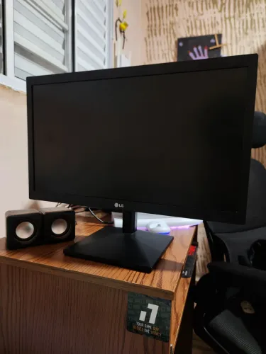 Monitor LG 19,5" HD VGA, HDMI VESA
