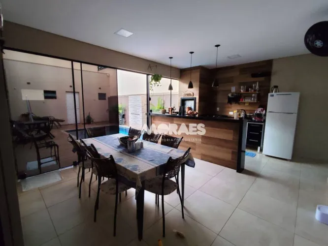 Casa com 2 quartos, 1 suíte, 2 vagas à venda, a/c 158 m² por R$ 580.000 - Arealva/SP