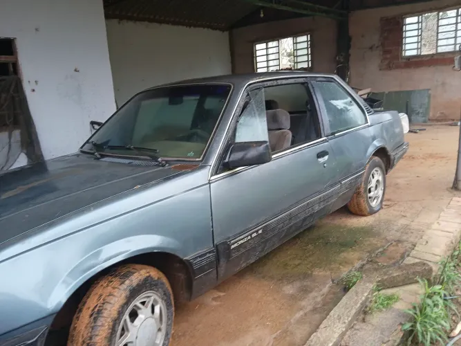 Chevrolet Monza Classic SE 2.0 /mpfi E EFI 2P E 4P 1989