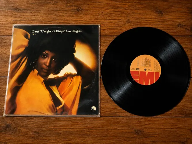 Disco Vinil Carol Douglas - Midnight Love Affair - LP Vintage EMI