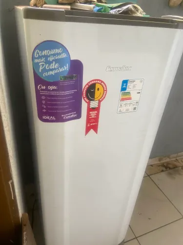 Geladeira nova e barata