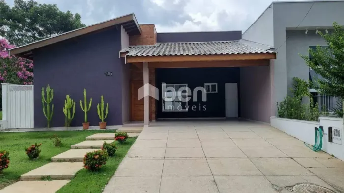 Venda - Casa - 3 Dormitórios + 2 Vagas Garagem - Condomínio Moema Ville em Pinda