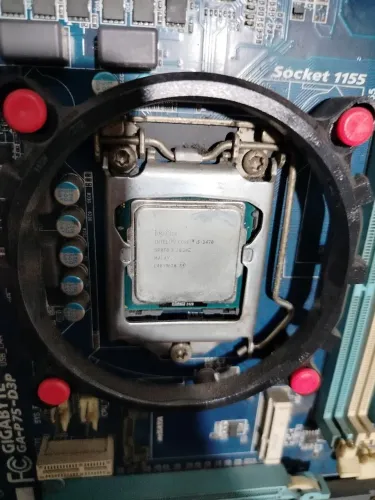 Gabinete CPU 