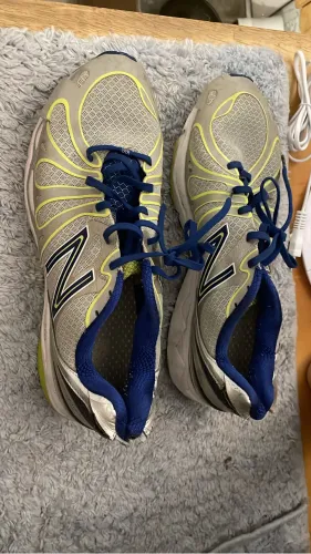 Tenis new balance 890v3 pouco uso tam 43