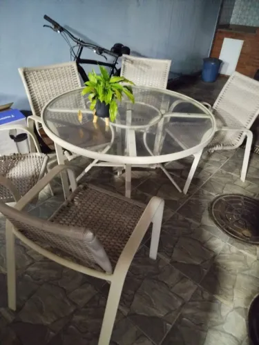 Mesa com 5 cadeiras 1.22M<br><br>1.22M