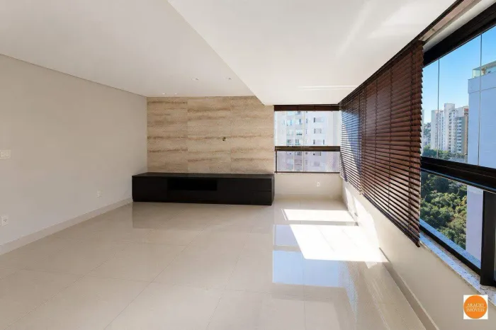 Apartamento com aproximadamente 109m² à venda  3 quartos, sendo 1 suíte e 2 vagas  Sion.