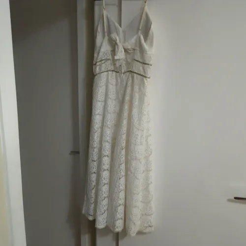 Vestido branco de renda