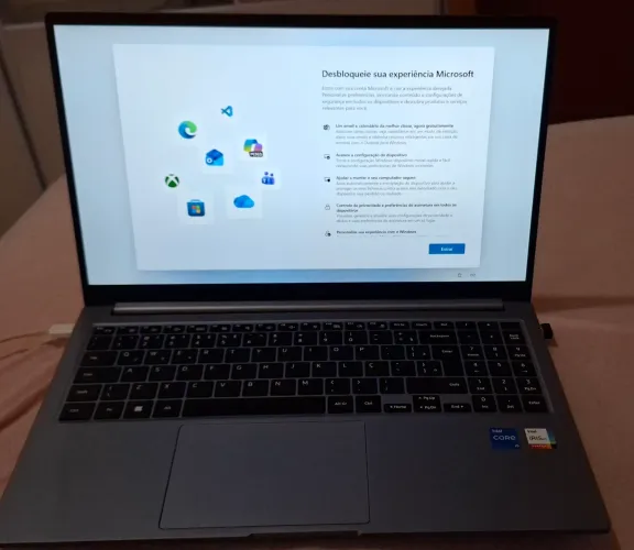 samsung book 4 i5, 8gb, 512gb