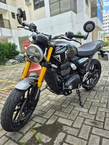 Vendo Moto Triumph Speed 400 / 2025 - SÓ 8.400km