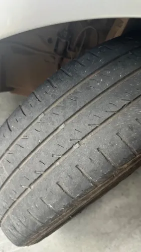 Vendo 2 pneus Westlake 195/65 R15 - R$125 cada