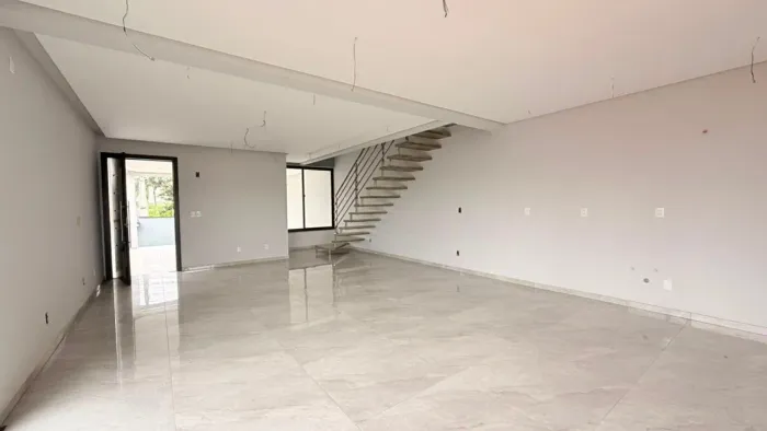 Casa com 3 dormitórios à venda, 200 m² por R$ 990.000,00 - Costa e Silva - Joinville/SC
